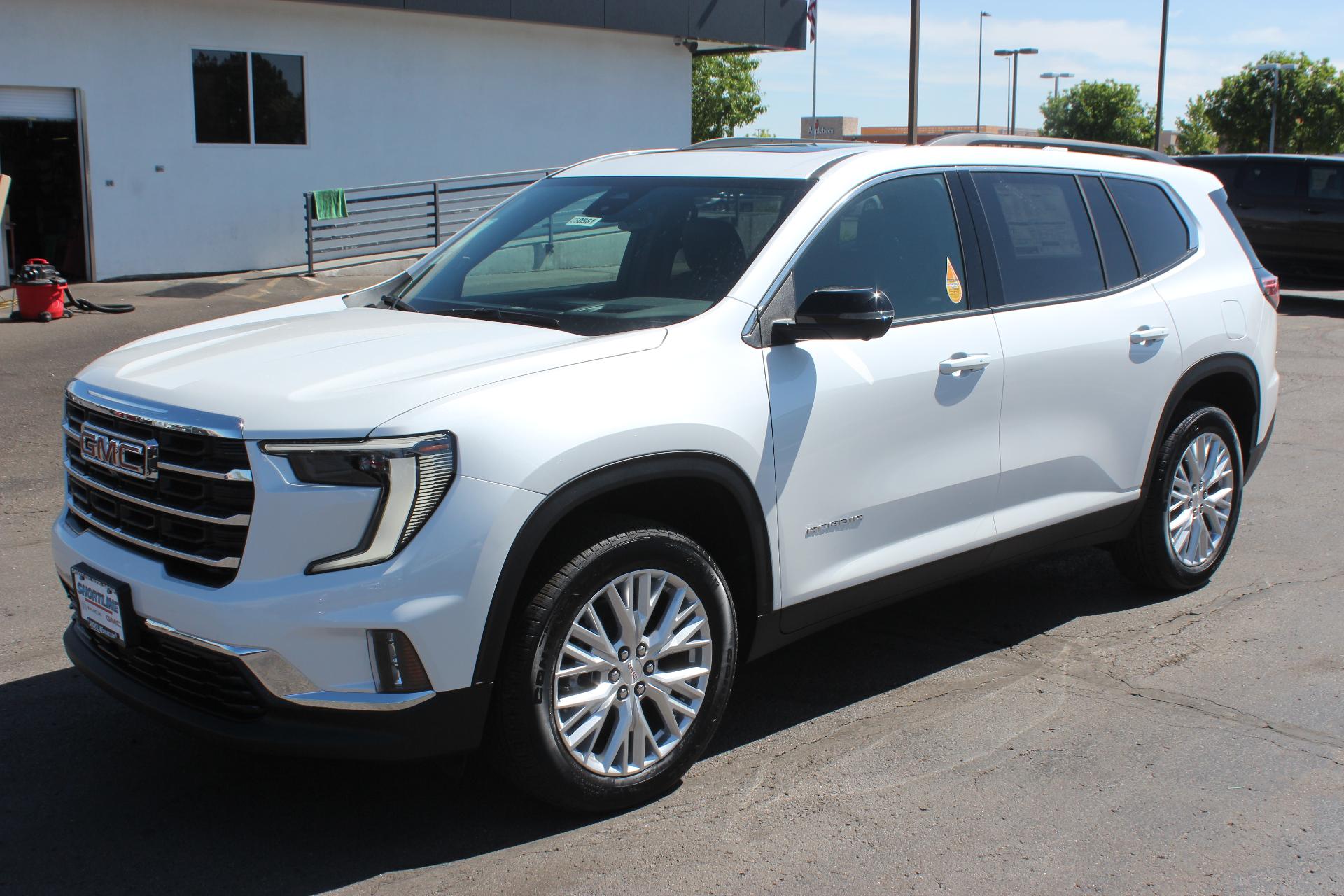 2025 GMC Acadia Vehicle Photo in AURORA, CO 80012-4011