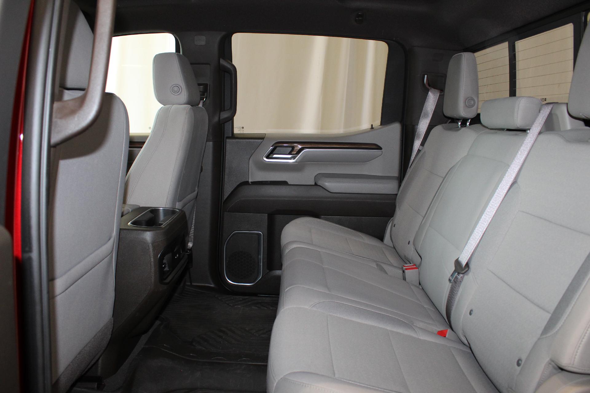 2022 Chevrolet Silverado 1500 Vehicle Photo in NORTHAMPTON, MA 01060-1120