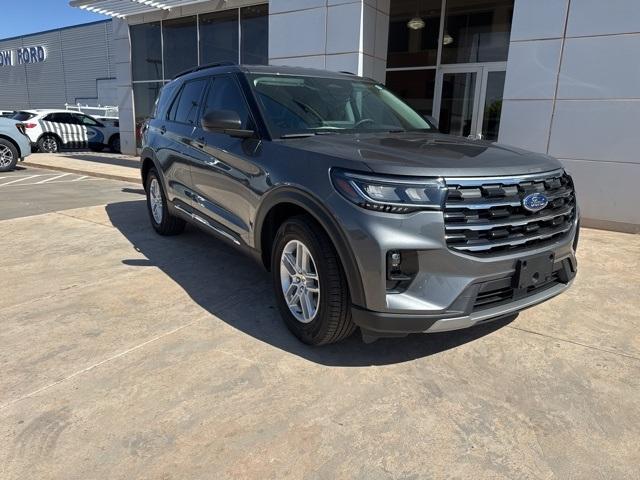 2025 Ford Explorer Vehicle Photo in Winslow, AZ 86047-2439