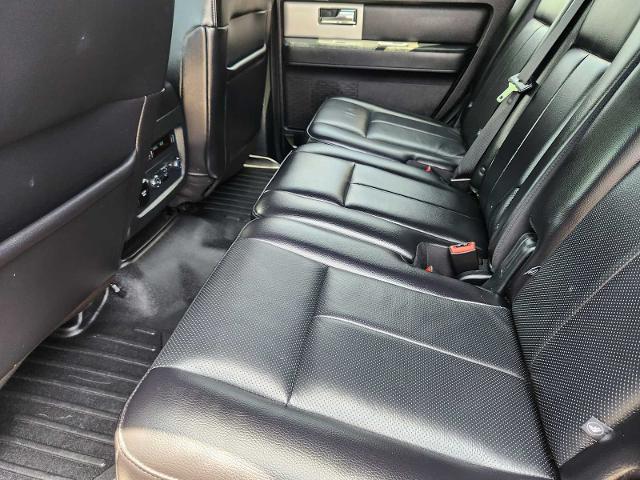2017 Ford Expedition Vehicle Photo in DENTON, TX 76210-9321