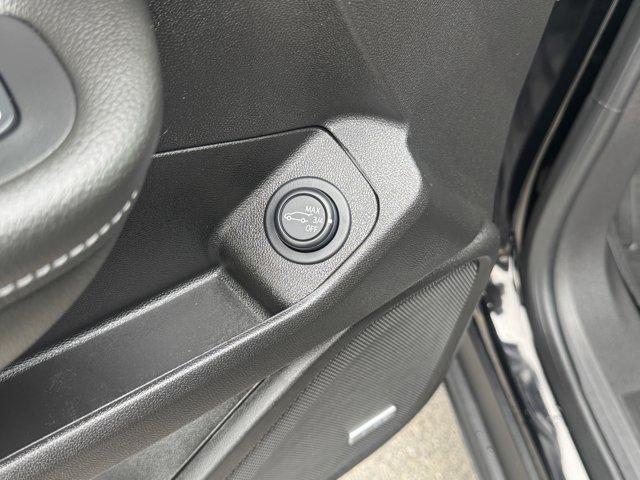2024 GMC Terrain Vehicle Photo in LEOMINSTER, MA 01453-2952