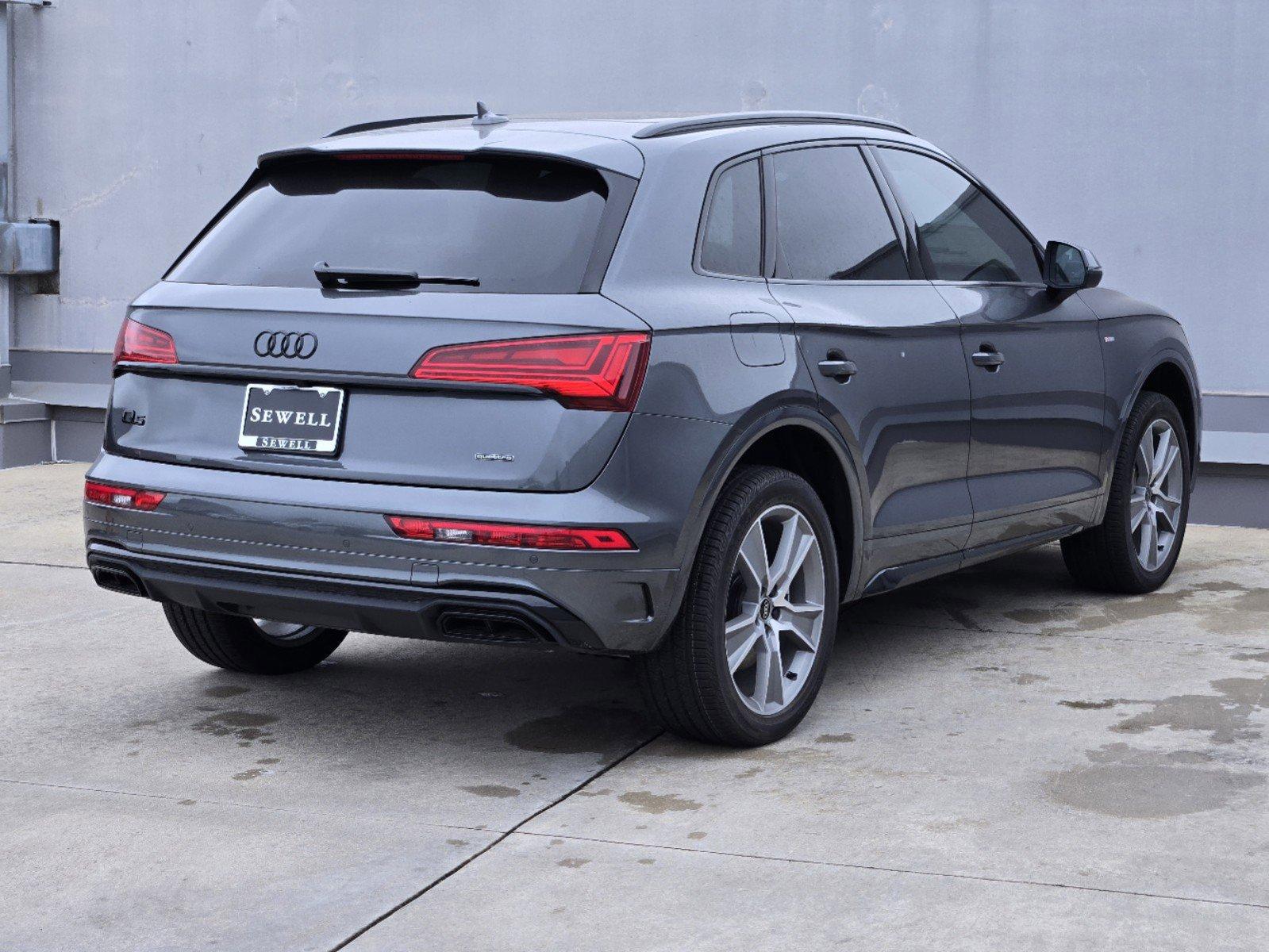 2025 Audi Q5 Vehicle Photo in SUGAR LAND, TX 77478