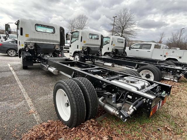 2025 Chevrolet Low Cab Forward 4500 Vehicle Photo in ALCOA, TN 37701-3235