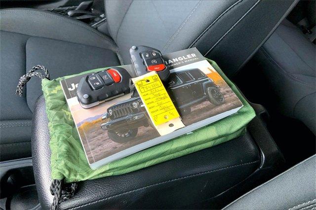 2021 Jeep Wrangler Vehicle Photo in KANSAS CITY, MO 64114-4502