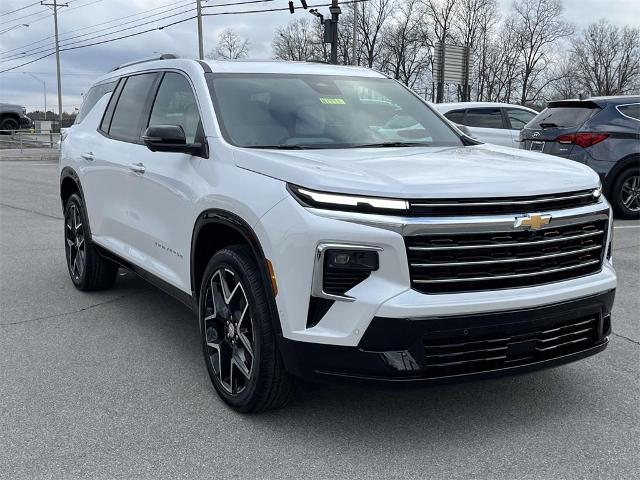 2025 Chevrolet Traverse Vehicle Photo in ALCOA, TN 37701-3235