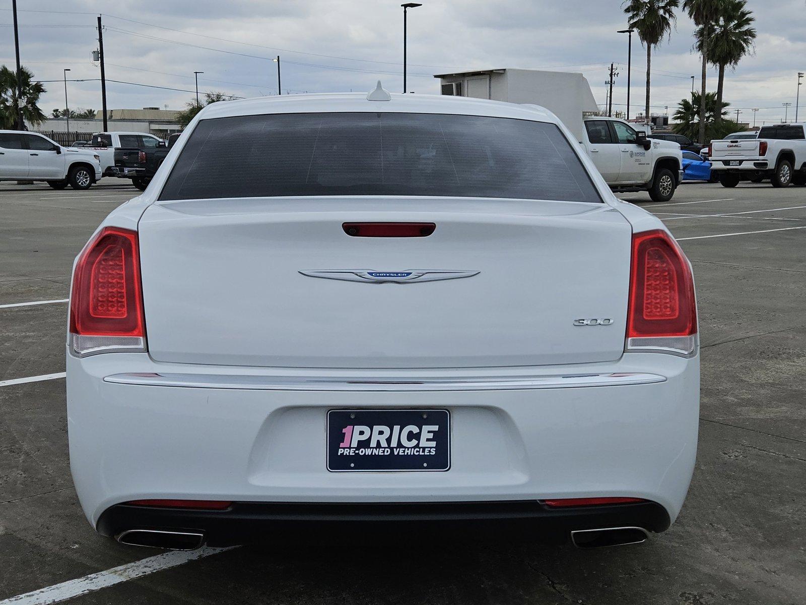 2021 Chrysler 300 Vehicle Photo in CORPUS CHRISTI, TX 78416-1100