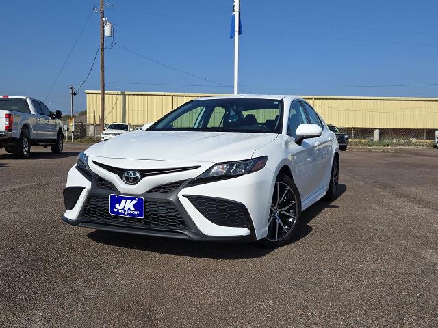 2021 Toyota Camry Vehicle Photo in NEDERLAND, TX 77627-8017