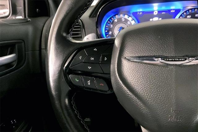 2022 Chrysler 300 Vehicle Photo in Kansas City, MO 64114