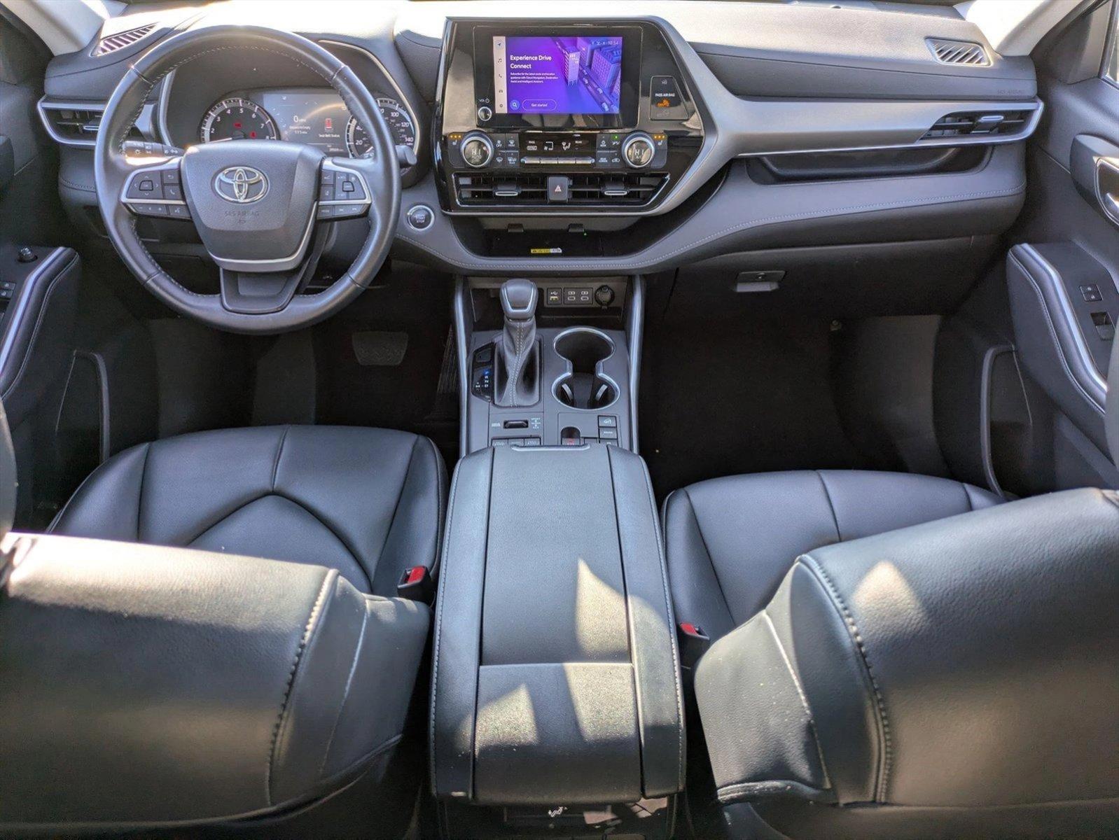 2023 Toyota Highlander Vehicle Photo in Spokane Valley, WA 99212