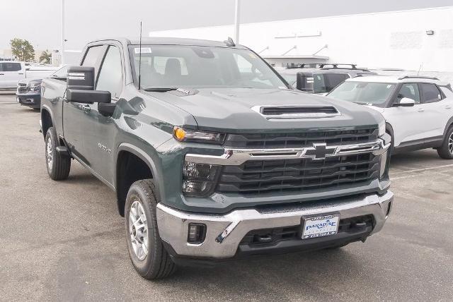 2025 Chevrolet Silverado 2500 HD Vehicle Photo in VENTURA, CA 93003-8585