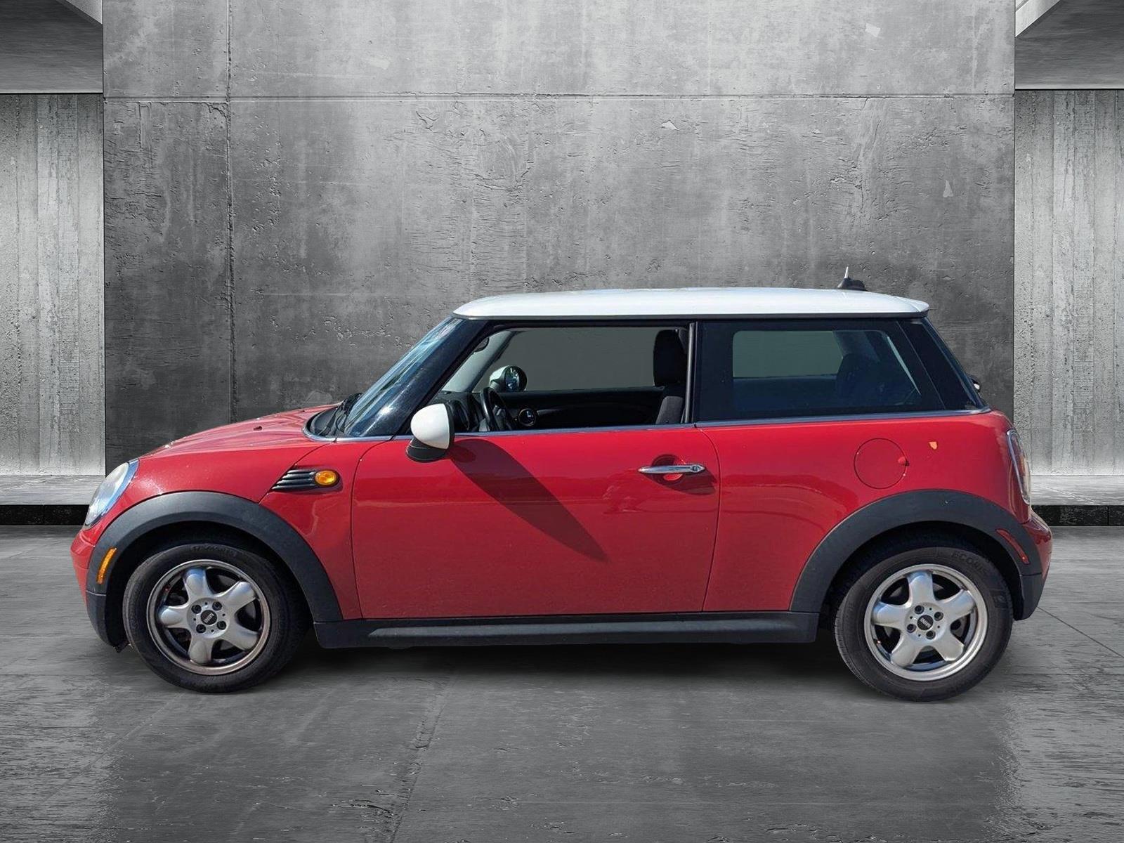 2009 MINI Cooper Hardtop 2 Door Vehicle Photo in Delray Beach, FL 33444