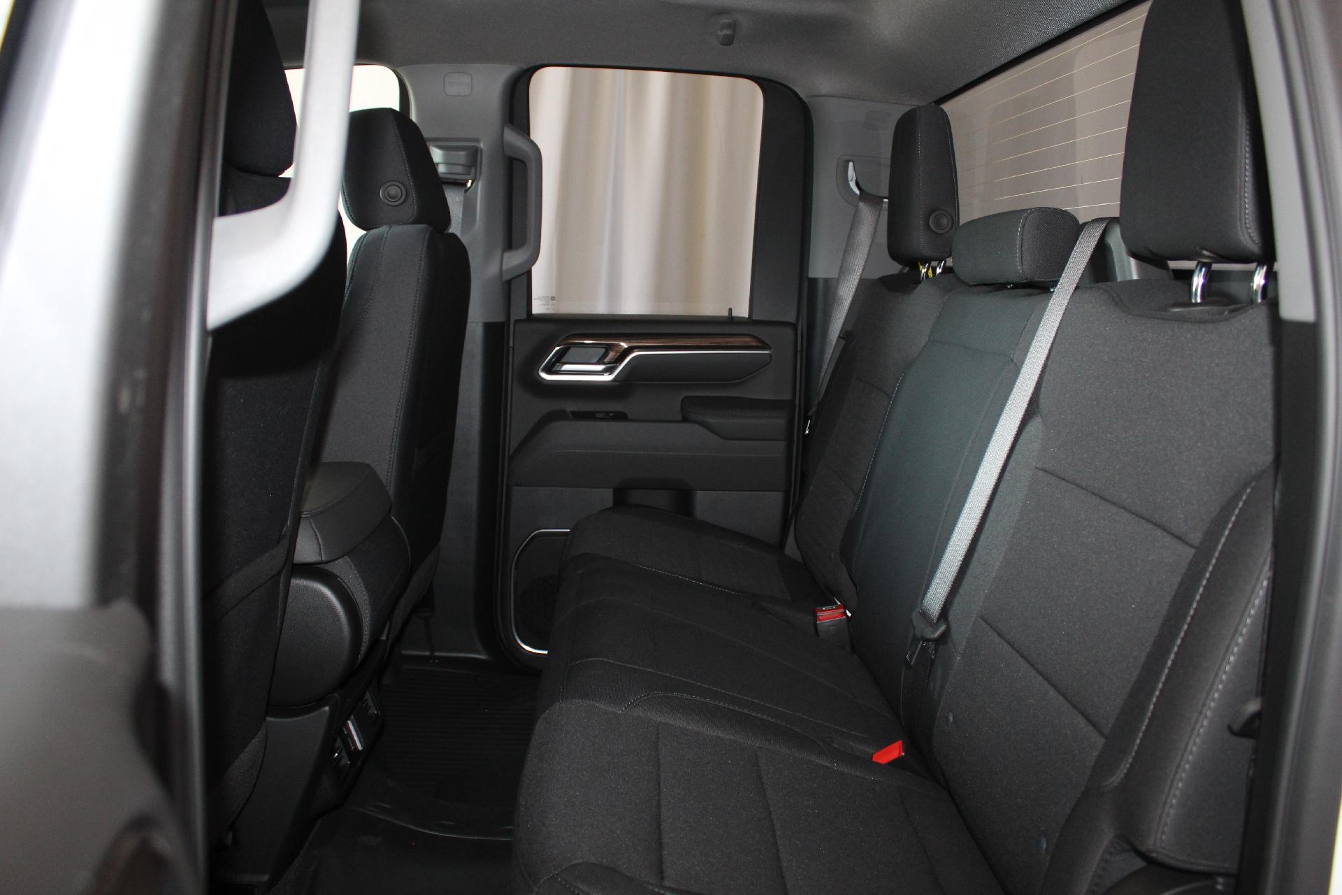 2025 Chevrolet Silverado 2500 HD Vehicle Photo in NORTHAMPTON, MA 01060-1120