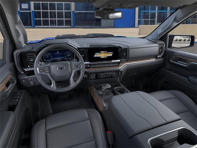 2025 Chevrolet Silverado 1500 Vehicle Photo in ENGLEWOOD, CO 80113-6708