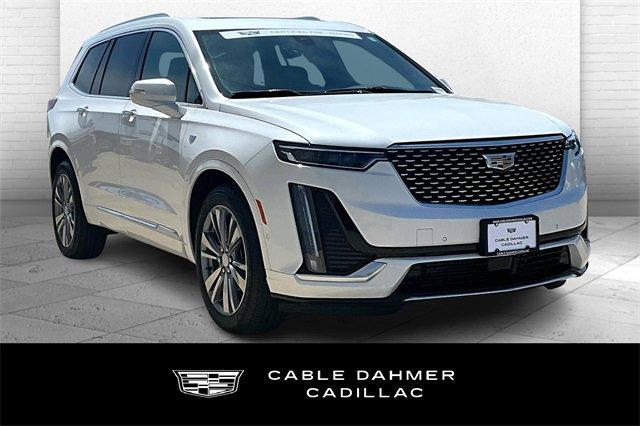 2024 Cadillac XT6 Vehicle Photo in TOPEKA, KS 66609-0000