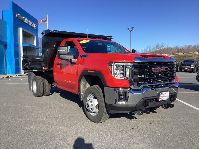 2023 GMC Sierra 3500 HD CC Vehicle Photo in Gardner, MA 01440