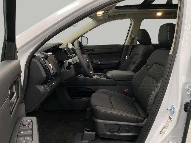 2025 Nissan Pathfinder Vehicle Photo in Appleton, WI 54913