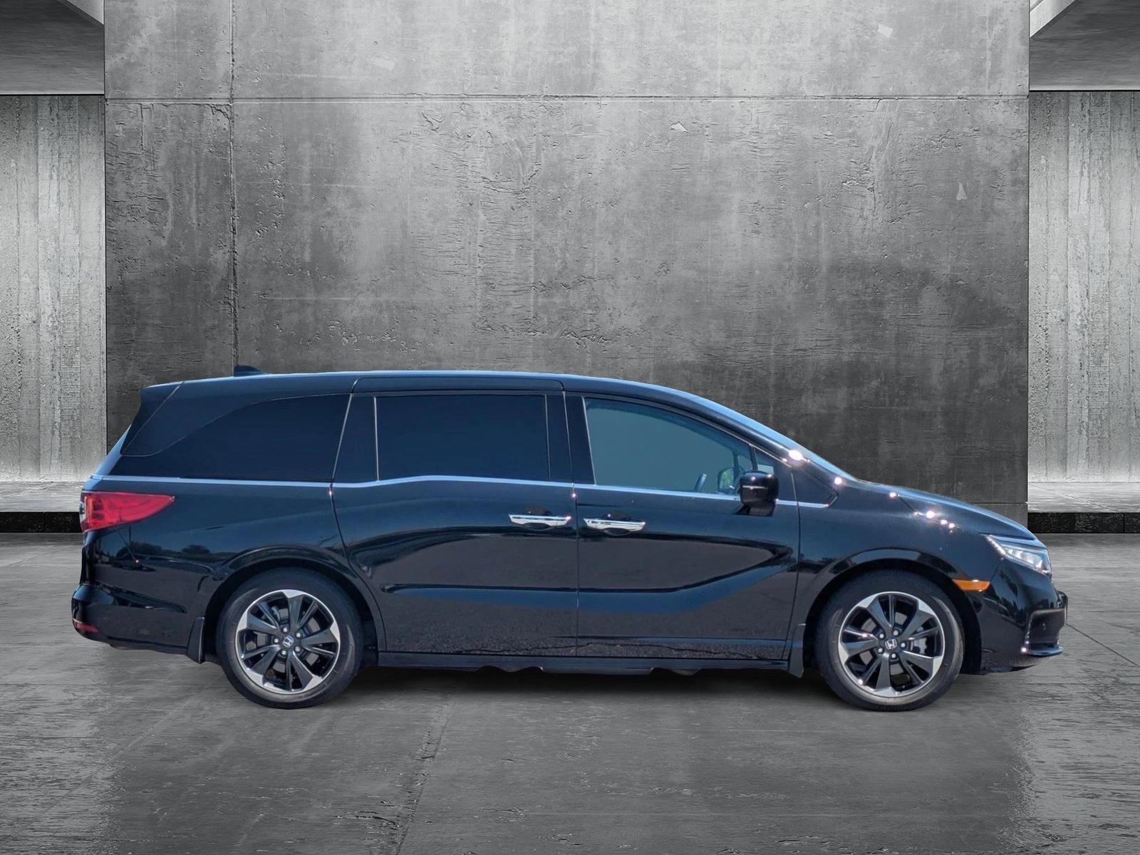 2024 Honda Odyssey Vehicle Photo in Valencia, CA 91355-1794