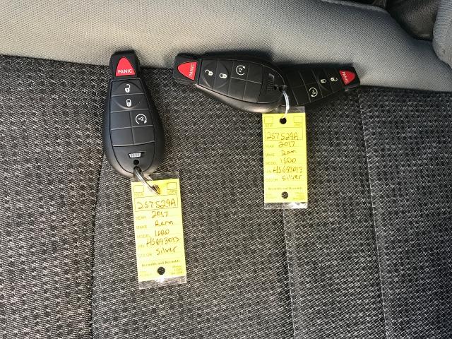 2017 Ram 1500 Vehicle Photo in GREEN BAY, WI 54303-3330