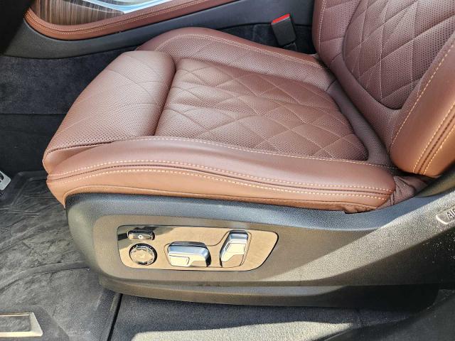 2024 BMW X7 xDrive40i Vehicle Photo in PLANO, TX 75024