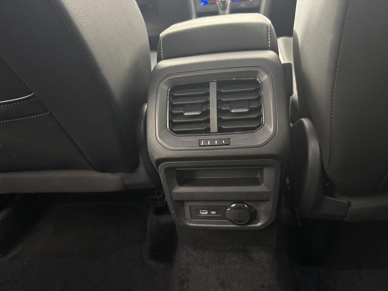 2024 Volkswagen Tiguan Vehicle Photo in Georgetown, TX 78626