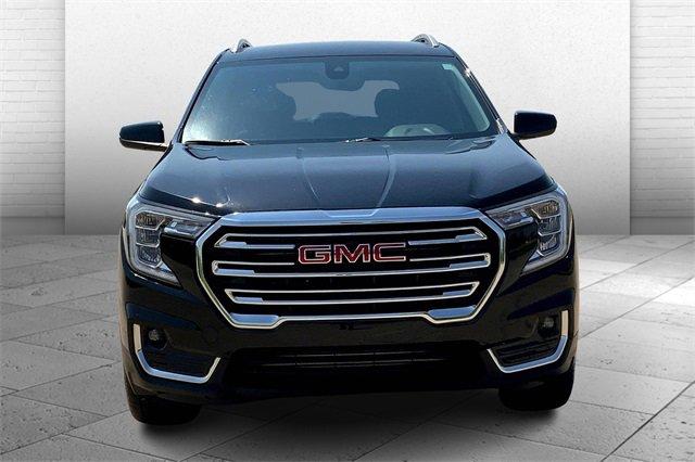 2024 GMC Terrain Vehicle Photo in TOPEKA, KS 66609-0000