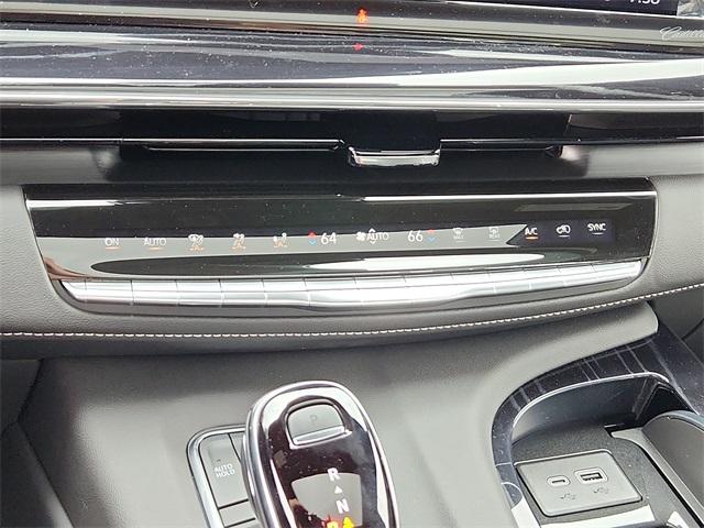 2024 Cadillac Escalade ESV Vehicle Photo in ALLENTOWN, PA 18103-7399