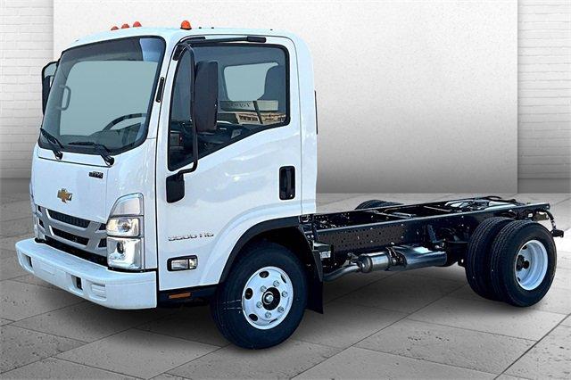 2025 Chevrolet 3500 HG LCF Gas Vehicle Photo in TOPEKA, KS 66609-0000