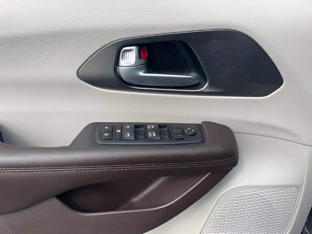 2018 Chrysler Pacifica Vehicle Photo in Oshkosh, WI 54904