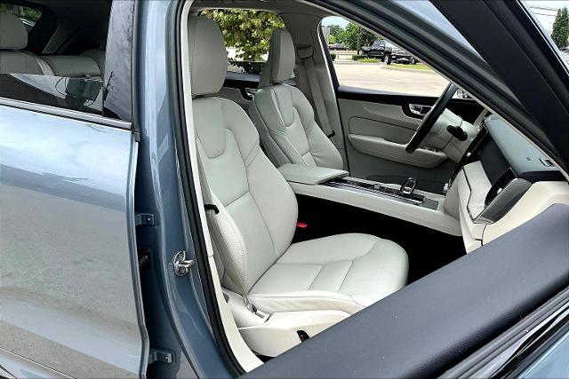 2023 Volvo XC60 Vehicle Photo in Houston, TX 77007