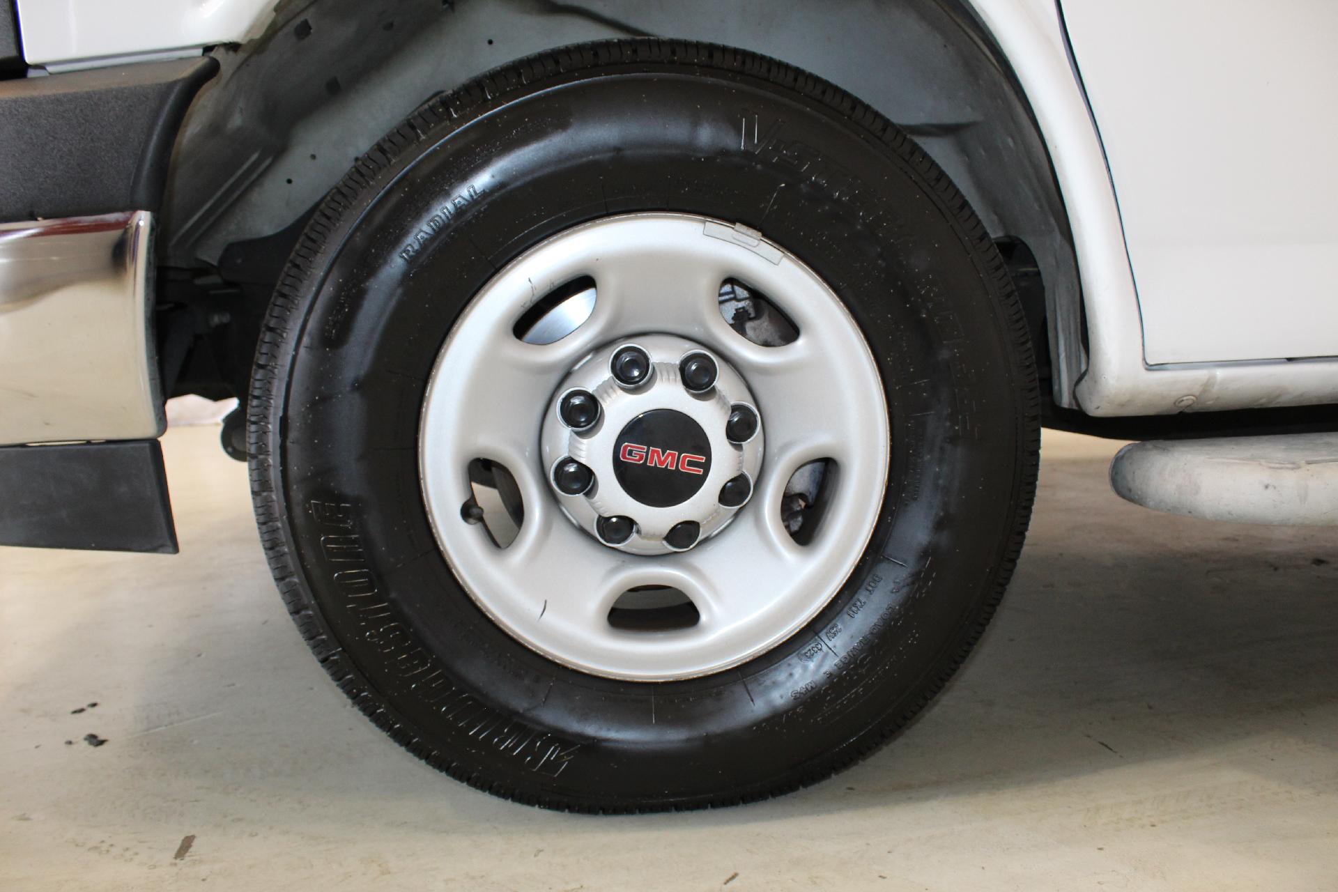 2022 GMC Savana Cargo 2500 Vehicle Photo in NORTHAMPTON, MA 01060-1120