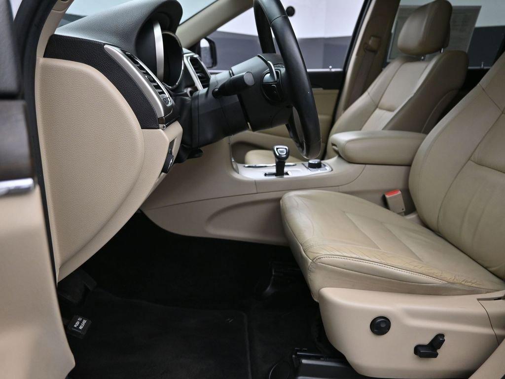 2014 Jeep Grand Cherokee Vehicle Photo in Marion, IA 52302