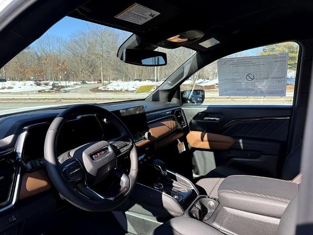 2025 GMC Canyon Vehicle Photo in CHICOPEE, MA 01020-5001