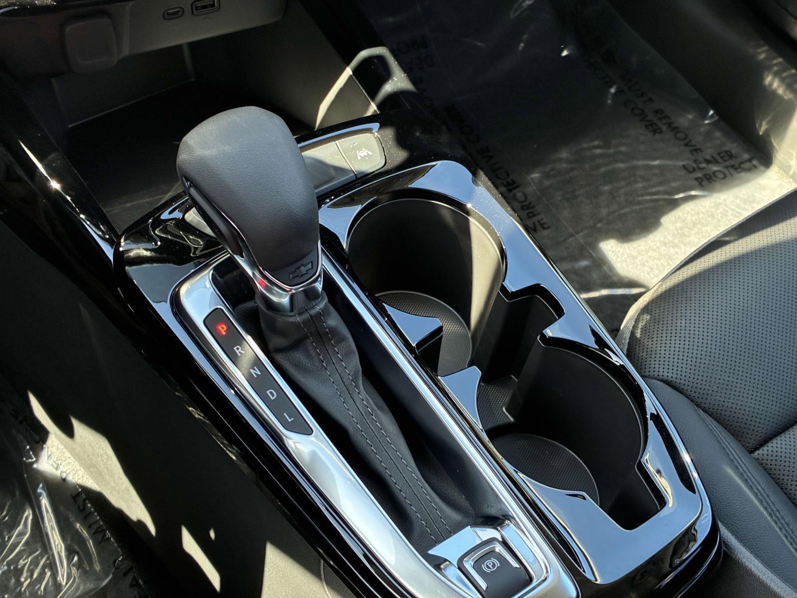 2025 Chevrolet Trax Vehicle Photo in LOS ANGELES, CA 90007-3794