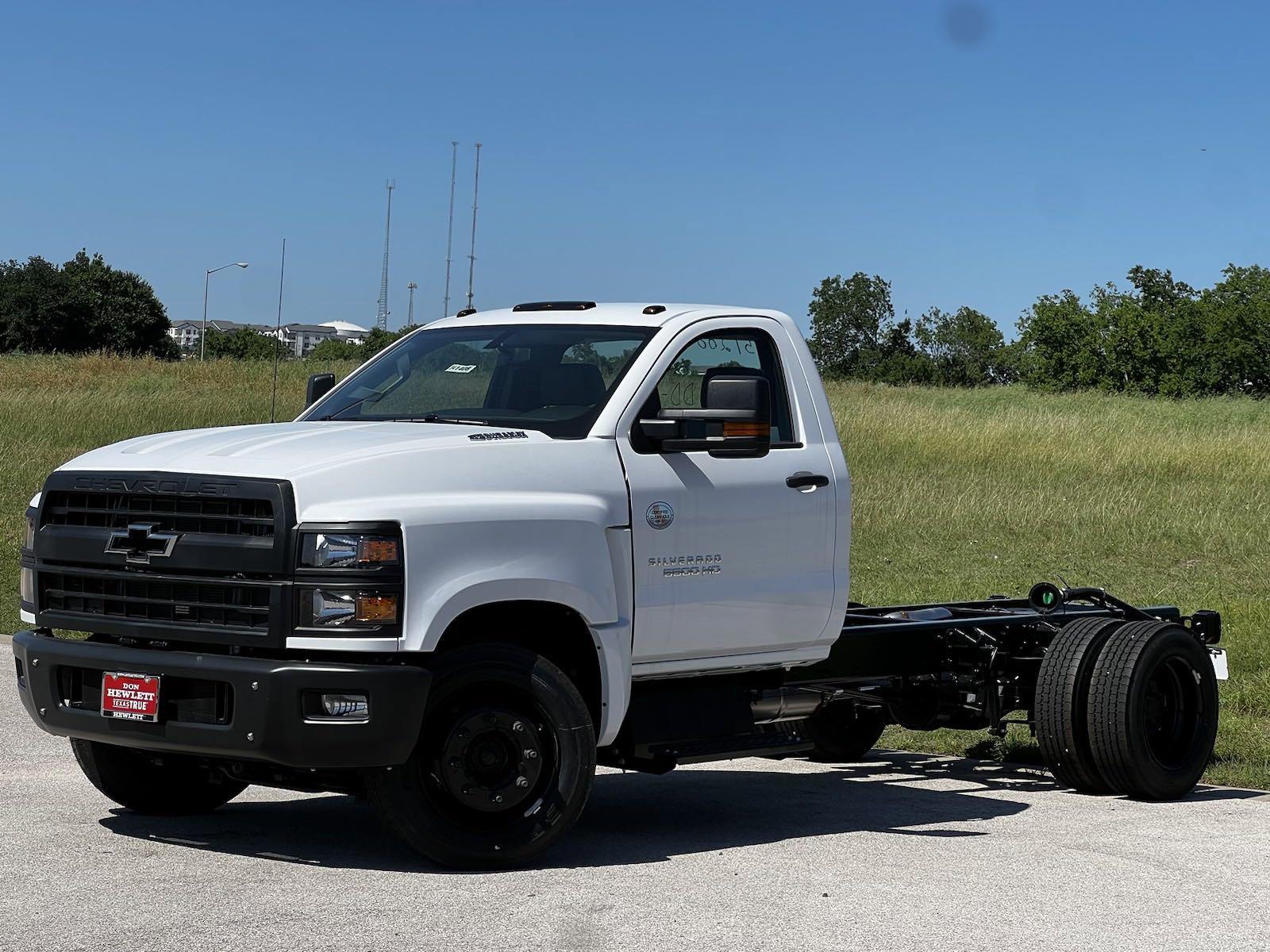 2024 Chevrolet Silverado 5500 HD Vehicle Photo in GEORGETOWN, TX 78626-7508