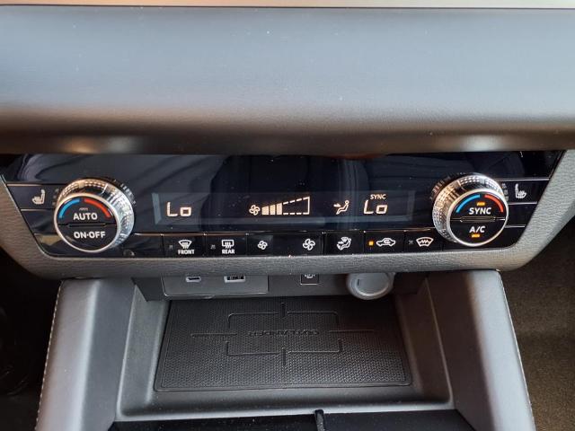 2025 Mitsubishi Outlander Plug-In Hybrid Vehicle Photo in Tampa, FL 33612