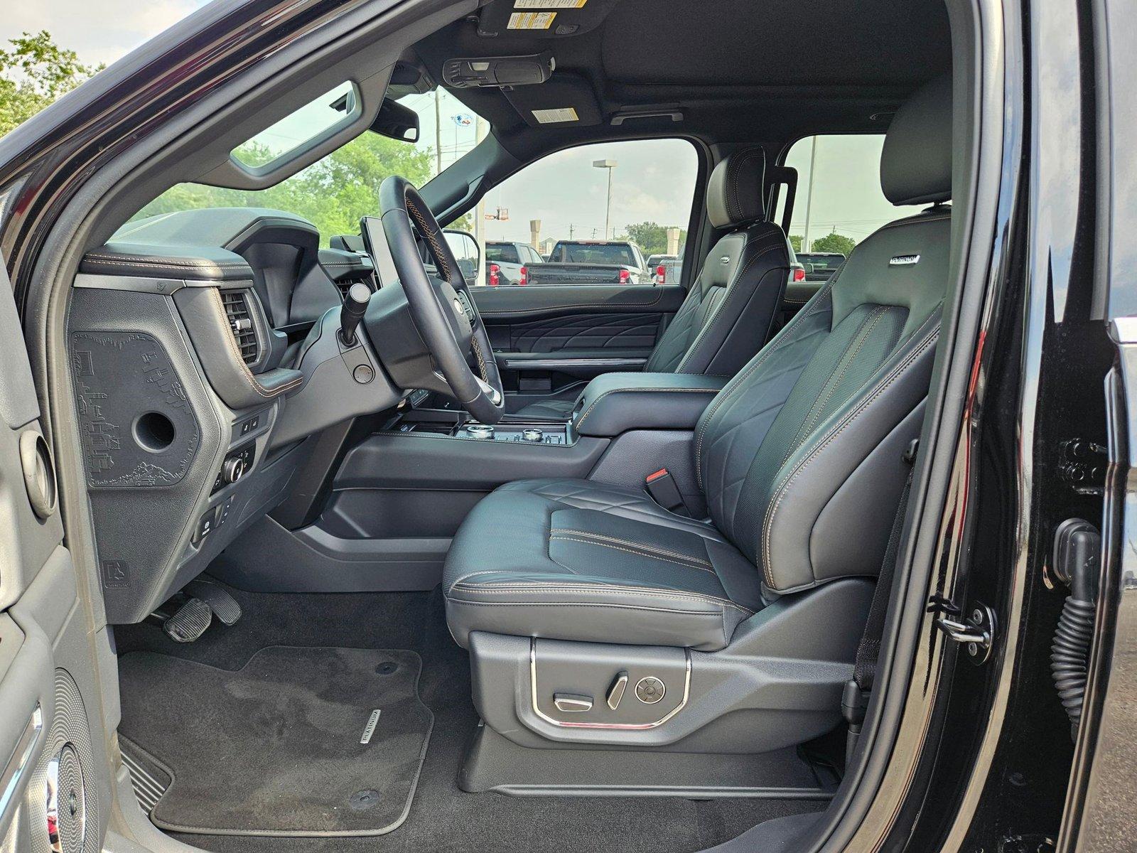 2024 Ford Expedition Vehicle Photo in AUSTIN, TX 78759-4154
