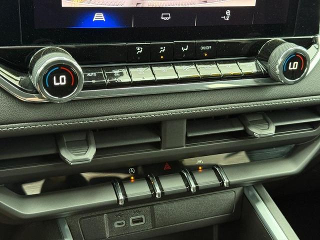2023 Chevrolet Colorado Vehicle Photo in COLUMBIA, MO 65203-3903