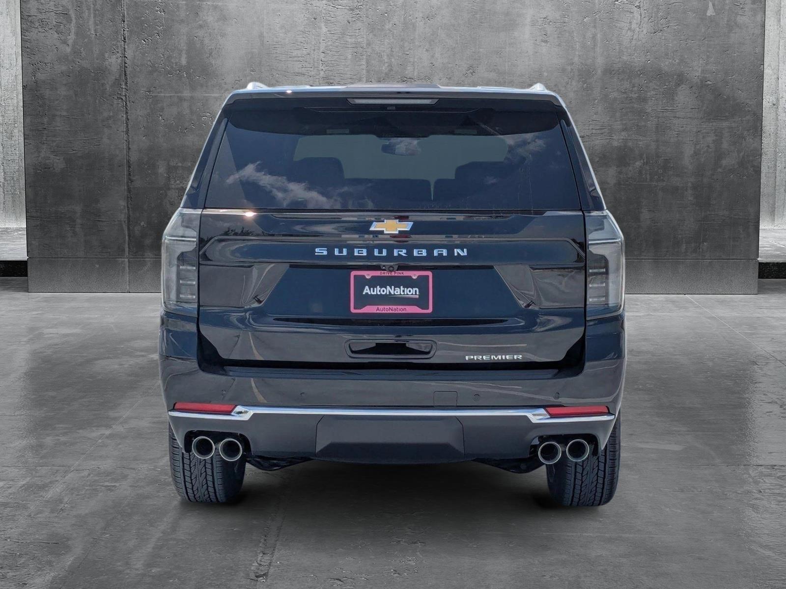 2025 Chevrolet Suburban Vehicle Photo in PEMBROKE PINES, FL 33024-6534