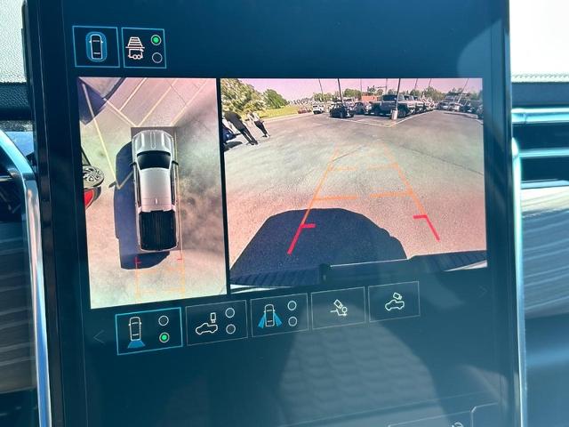 2025 GMC Sierra EV Vehicle Photo in COLUMBIA, MO 65203-3903