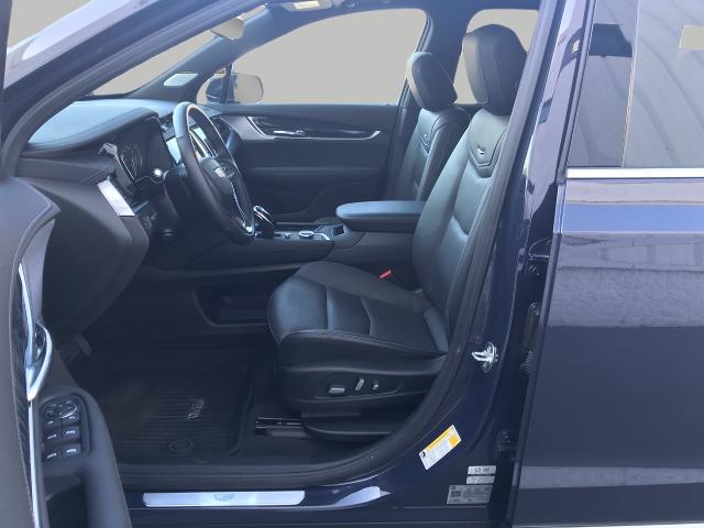 2024 Cadillac XT6 Vehicle Photo in GREEN BAY, WI 54303-3330