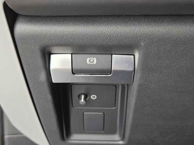 2024 Defender Vehicle Photo in AUSTIN, TX 78717