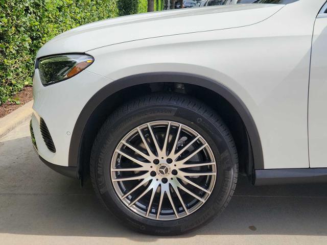 2025 Mercedes-Benz GLC Vehicle Photo in HOUSTON, TX 77079