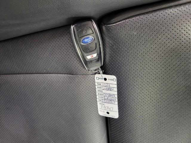 2024 Subaru Outback Vehicle Photo in Green Bay, WI 54304