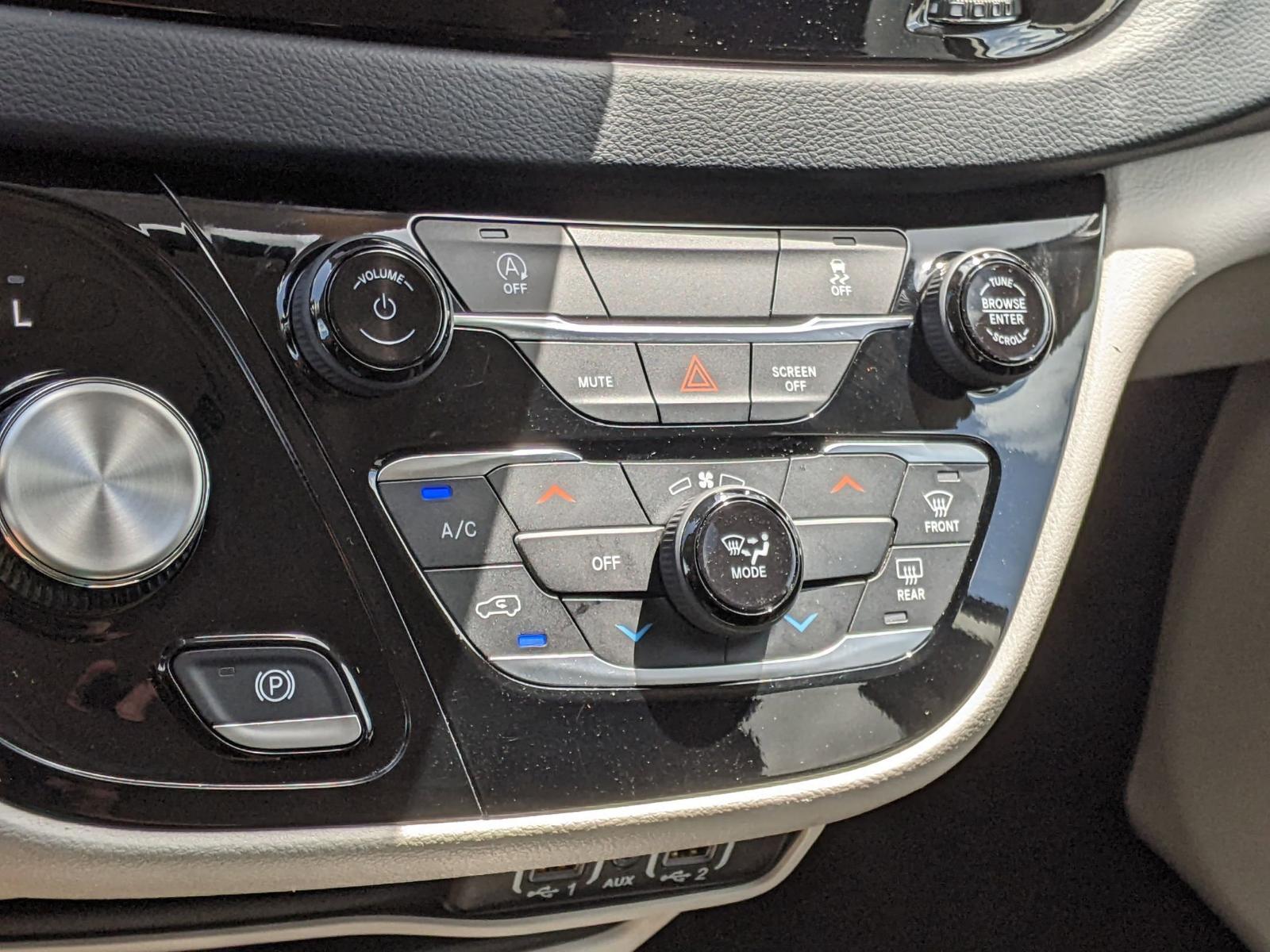 2023 Chrysler Voyager Vehicle Photo in Seguin, TX 78155