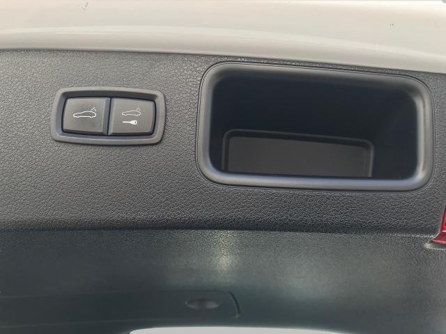 2019 Porsche Macan Vehicle Photo in GREEN BAY, WI 54303-3330