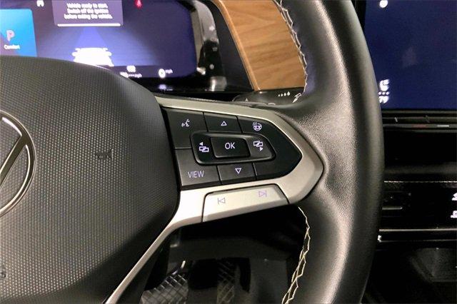 2024 Volkswagen Atlas Vehicle Photo in INDEPENDENCE, MO 64055-1314