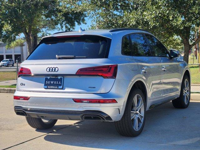 2025 Audi Q5 Vehicle Photo in HOUSTON, TX 77090