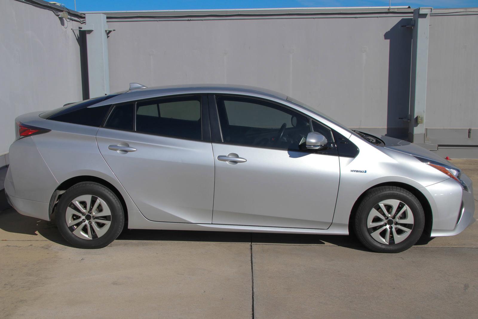 2016 Toyota Prius Vehicle Photo in SUGAR LAND, TX 77478