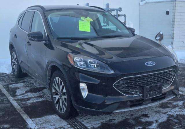 2020 Ford Escape Vehicle Photo in Green Bay, WI 54304