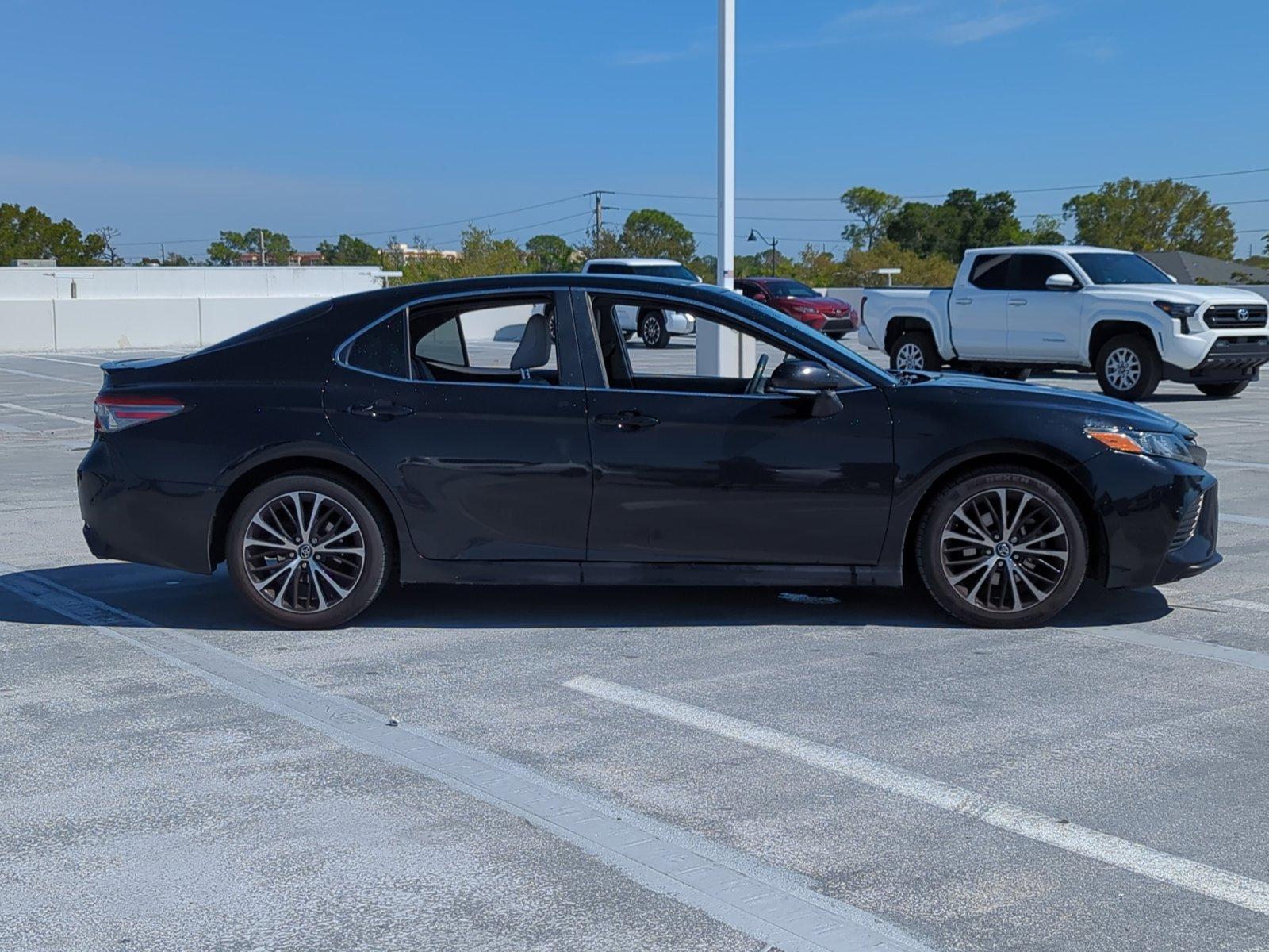 2018 Toyota Camry Vehicle Photo in Ft. Myers, FL 33907